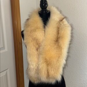 Luxurious Cream Fur Scarf faux fur